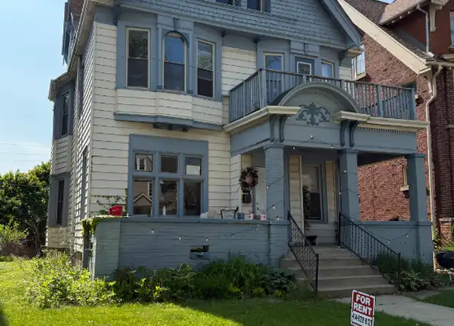 Property at 2833 N Downer Ave Unit 1, Milwaukee, WI, 53211, 3 beds, 1 bath, [object Object]