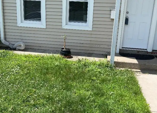 Property at 28 Spring St, Enfield, CT, 06082, 2 beds, 1 bath, [object Object]