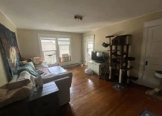 Property at 503 W Green St Unit 2, Champaign, IL, 61820, 2 beds, 1 bath, [object Object]