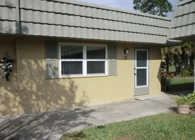 Property at 201 Kings Blvd, Ruskin, FL, 33573, 1 bed, 2 baths, [object Object]