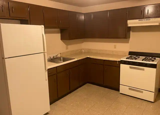Property at 471 Pond St Unit A301, Woonsocket, RI, 02895, 3 beds, 1 bath, [object Object]