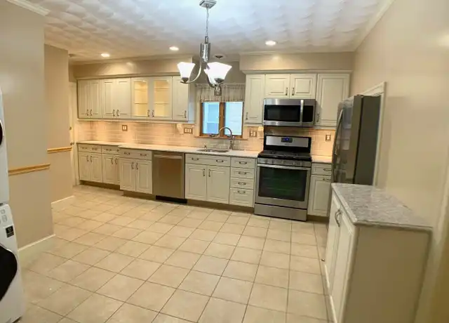 Property at 182 Cedar St, Somerville, MA, 02145, 3 beds, 1 bath, [object Object]
