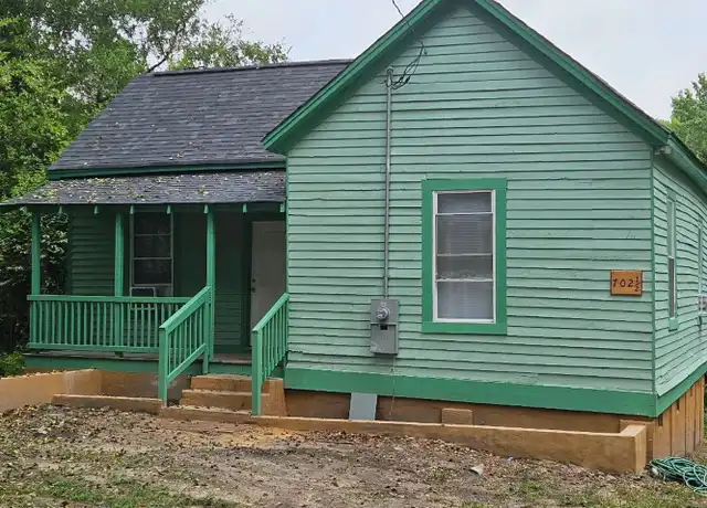 Property at 702 Violet St Unit 702 1/2 Violet, West Columbia, SC, 29169, 2 beds, 1 bath, [object Object]