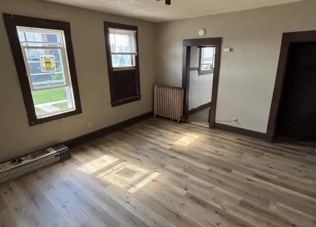 Property at 111 W State St Unit 1-10, Marshalltown, IA, 50158, 1 bed, 1 bath, [object Object]