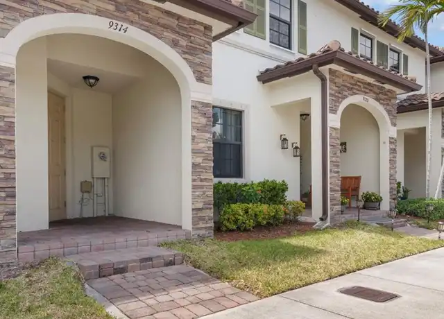Property at 9314 W 33rd Ln, Hialeah, FL, 33018, 3 beds, 2.5 baths, [object Object]