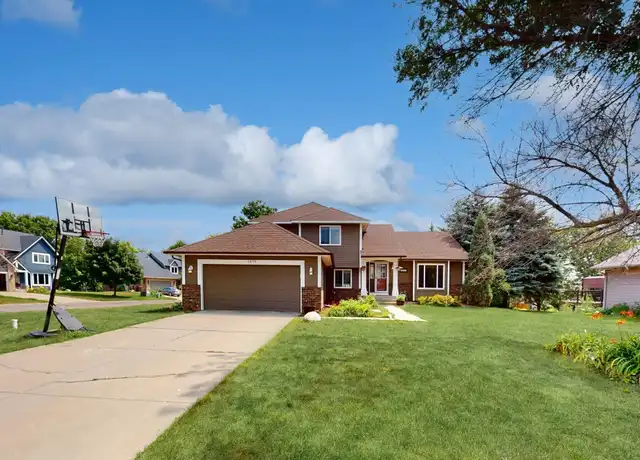 Property at 2079 Woodbridge Way, Saint Paul, MN, 55125, 4 beds, 3 baths, [object Object]