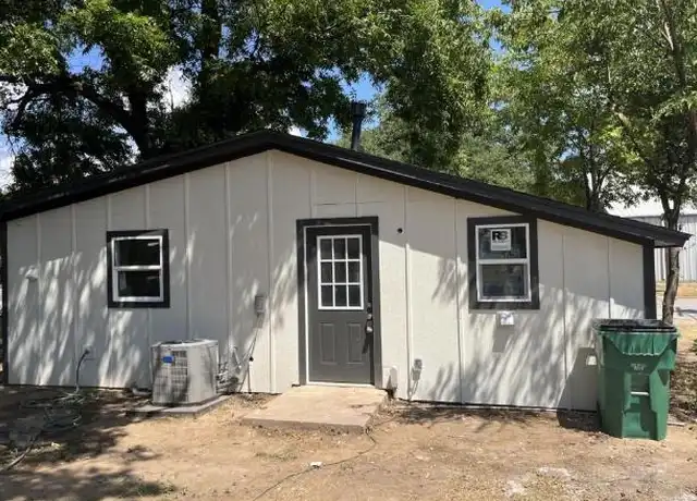 Property at 210 E Cates St, Bridgeport, TX, 76426, 2 beds, 1 bath, [object Object]