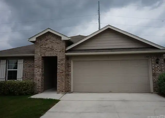 Property at 1308 Parkwood, Seguin, TX, 78155, 4 beds, 2 baths, [object Object]
