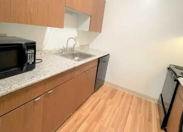 Property at 6350 Forward Ave Unit 18, Pittsburgh, PA, 15217, 1 bed, 1 bath, [object Object]