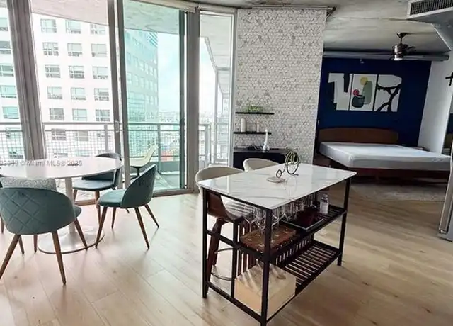 Property at 690 SW 1st Ct #2027, Miami, FL, 33130, 1 bed, 1 bath, [object Object]
