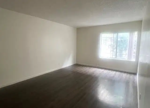 Property at 3035 W 15th St Unit 103, Los Angeles, CA, 90019, 2 beds, 2 baths, [object Object]