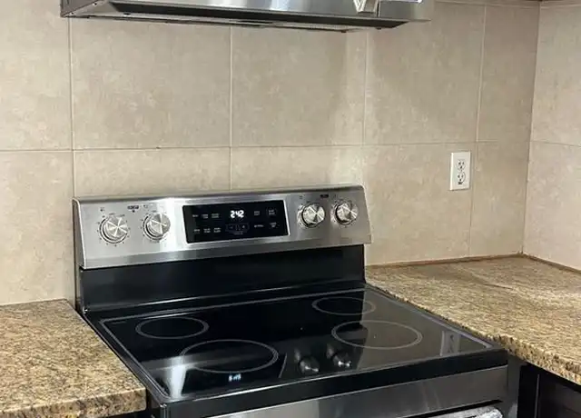 Property at 2121 NE 168th St #8, North Miami Beach, FL, 33162, 1 bed, 1 bath, [object Object]