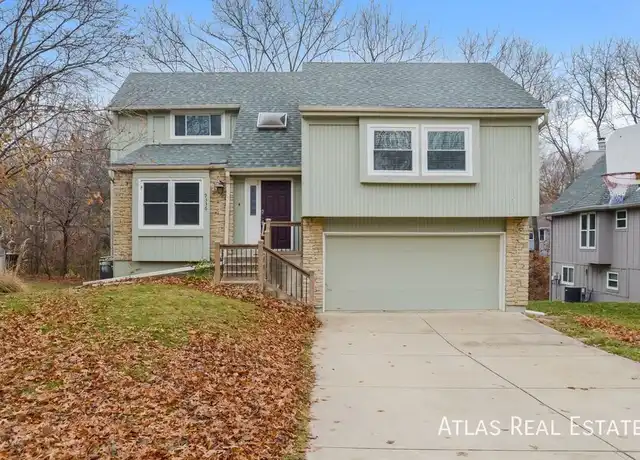 Property at 9336 Greenway Ln, Lenexa, KS, 66215, 3 beds, 2.5 baths, [object Object]