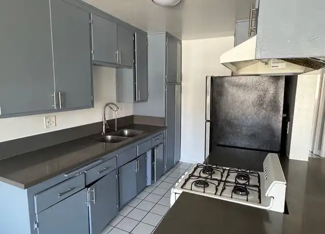 Property at 1746 E 10th St Unit 6, Long Beach, CA, 90813, 2 beds, 1 bath, [object Object]