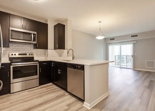Property at AMLI at Seven Bridges - 6466 Double Eagle Dr, Woodridge, IL, 60517, 1-2 bed, 1-2 bath, [object Object]