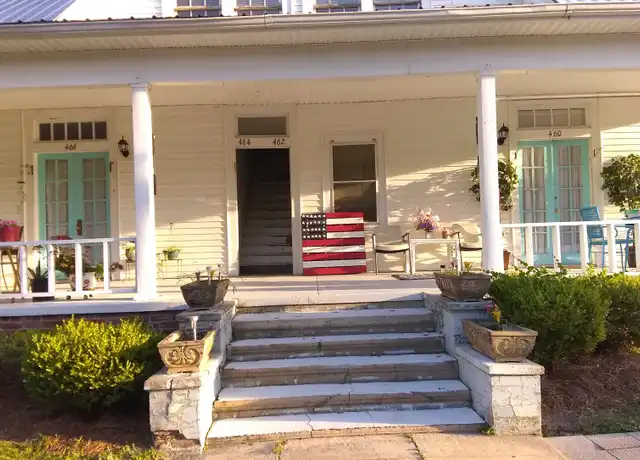 Property at 464 E Broad St Unit 464, Ozark, AL, 36360, 1 bed, 1 bath, [object Object]
