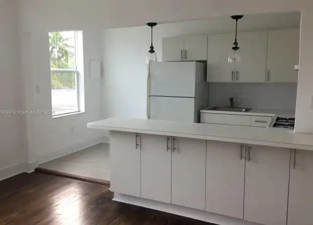 Property at 1618 Michigan Ave #32, Miami Beach, FL, 33139, 1 bed, 1 bath, [object Object]
