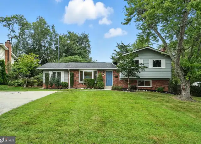 Property at 5011 Roslyn Rd, Annandale, VA, 22003, 4 beds, 3.5 baths, [object Object]