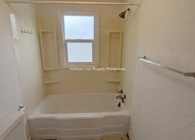Property at 1902 Jackson Ave Unit Up, Ogden, UT, 84401, 2 beds, 1 bath, [object Object]