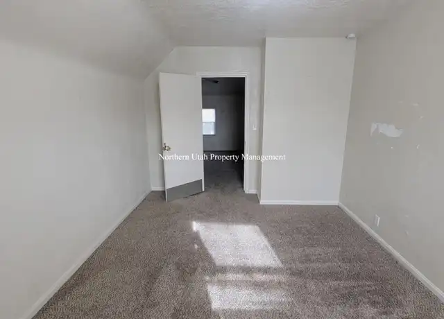 Property at 1902 Jackson Ave Unit Up, Ogden, UT, 84401, 2 beds, 1 bath, [object Object]