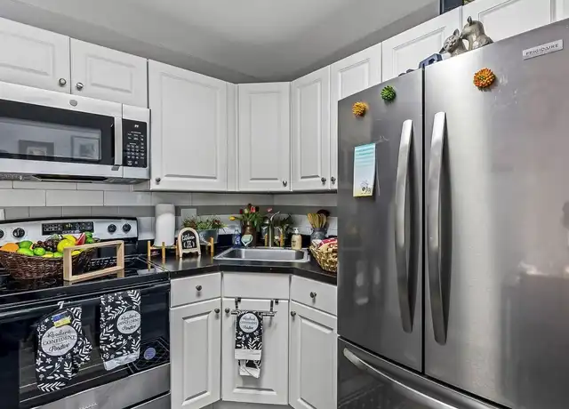Property at 316 E Lafayette St, Winter Garden, FL, 34787, 1 bed, 1 bath, [object Object]