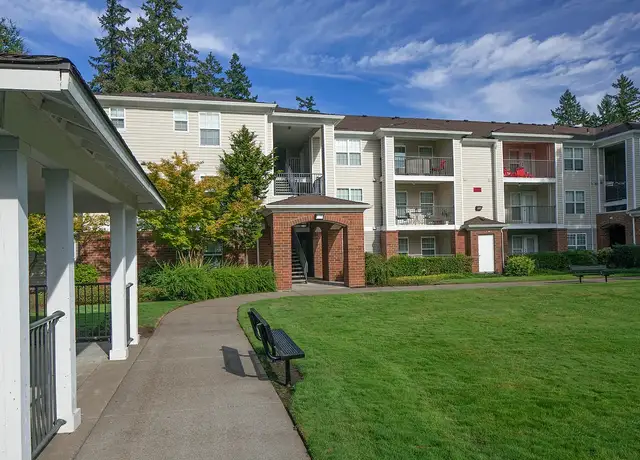 Photo of 8900 SW Sweek Dr, Tualatin, OR 97062