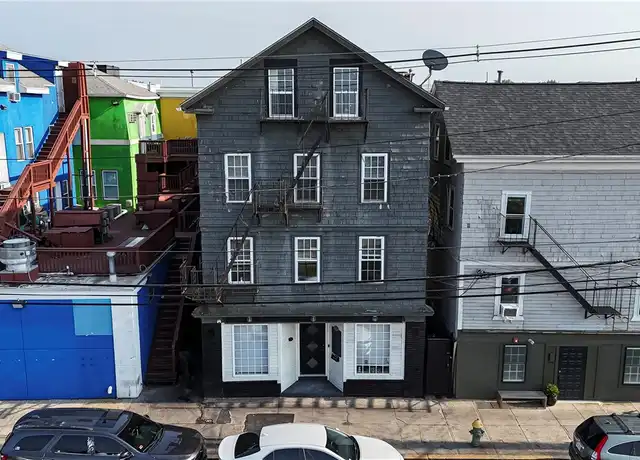 Property at 108 Spruce St Unit 4, Providence, RI, 02903, 2 beds, 1 bath, [object Object]