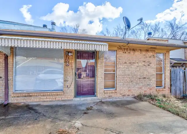 Property at 208 Woodman Dr, Midwest City, OK, 73110, 2 beds, 2 baths, [object Object]