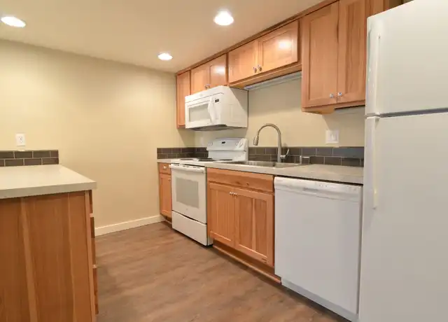 Property at 2623 SE Francis St Unit B, Portland, OR, 97202, 2 beds, 1 bath, [object Object]