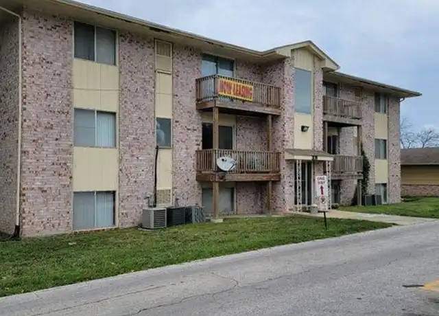 Property at 308 S J St Apt 8, Indianola, IA, 50125, 2 beds, 1 bath, [object Object]