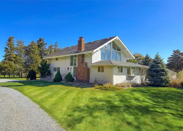 Property at 18 Quogo Neck Ln, Quogue, NY, 11959, 4 beds, 4 baths, [object Object]
