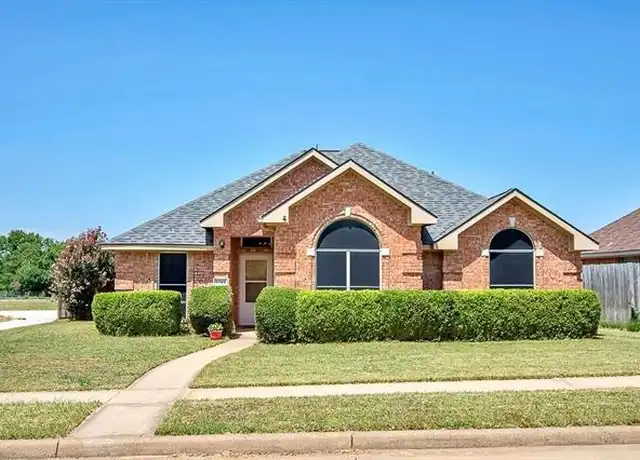Property at 9761 Williford Trl, Frisco, TX, 75033, 3 beds, 2 baths, [object Object]