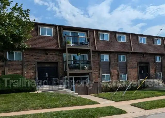 Property at 5880 W 58th St Unit 201, Mission, KS, 66202, 1 bed, 1 bath, [object Object]