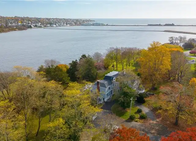 Property at 44 Bliss Mine Rd #4, Middletown, RI, 02842, 2 beds, 2.5 baths, [object Object]