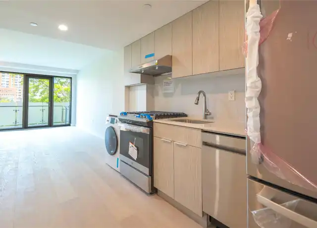 Property at 136-31 41st Ave Unit 5B, Flushing, NY, 11355, 2 beds, 2 baths, [object Object]