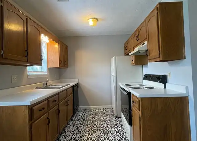 Property at 117 Lester St Unit 11, Berea, KY, 40403, 2 beds, 1.5 baths, [object Object]