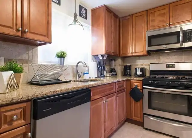 Property at 77 Thingvalla Ave, Belmont, MA, 02478, 2 beds, 1 bath, [object Object]