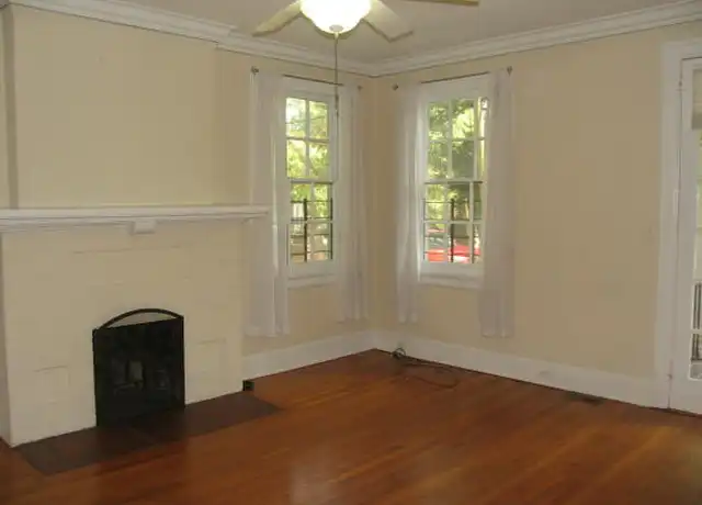 Property at 524 Orme Cir NE Unit First Floor, Atlanta, GA, 30306, 2 beds, 1 bath, [object Object]