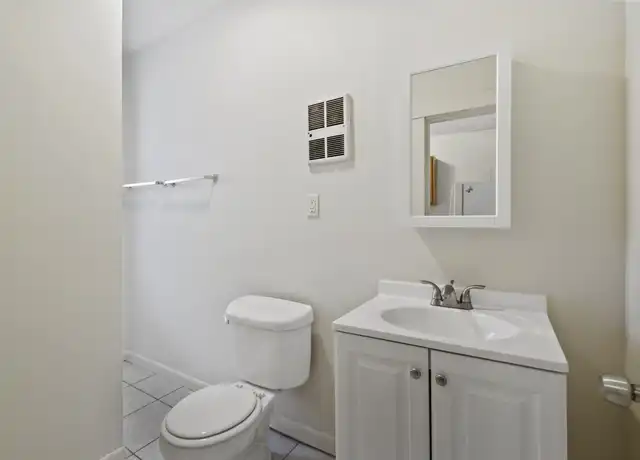 Property at 408 Broadway Ave Unit 1, McKees Rocks, PA, 15136, 1 bed, 1 bath, [object Object]