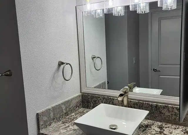 Photo of 100 Fowler Ave, Clovis, CA 93611