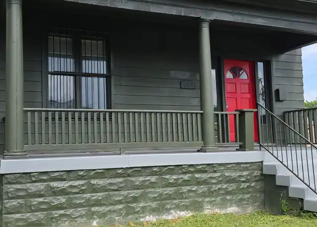 Property at 669 S 35th St, Louisville, KY, 40211, 2 beds, 2 baths, [object Object]