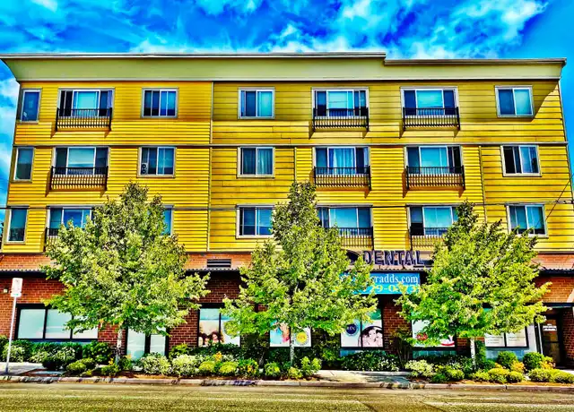 Property at 301 N 104th St Unit 404, Seattle, WA, 98133, 1 bed, 1 bath, [object Object]