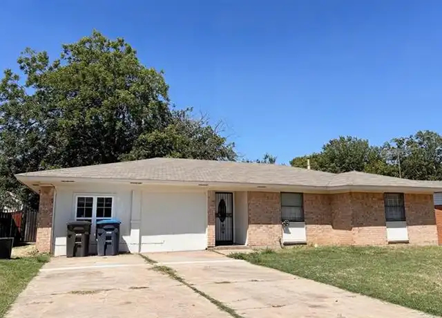 Property at 1113 Parsons Ln, Fort Worth, TX, 76106, 4 beds, 2.5 baths, [object Object]
