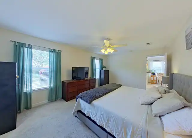 Property at 624 W Pine St, Mary Esther, FL, 32569, 3 beds, 2 baths, [object Object]