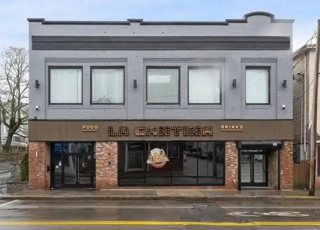 Property at 664 Dexter St Unit 8, Central Falls, RI, 02863, 1 bed, 1 bath, [object Object]