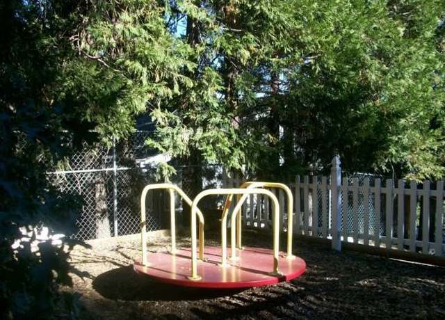 Photo of 625 Arth Dr, Crestline, CA 92325