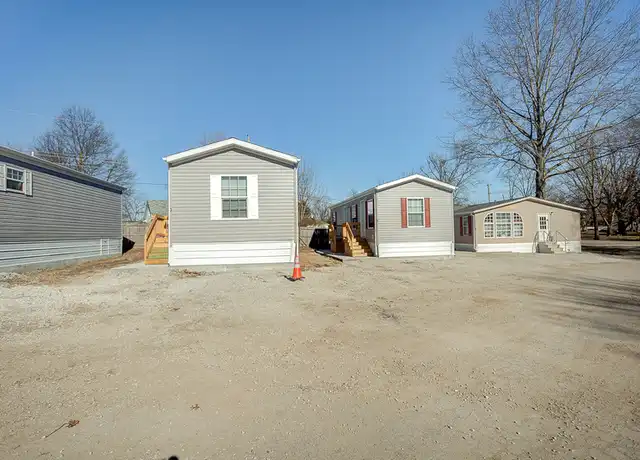 Property at 205 North St Unit 2, Raymond, IL, 62560, 1 bed, 1 bath, [object Object]