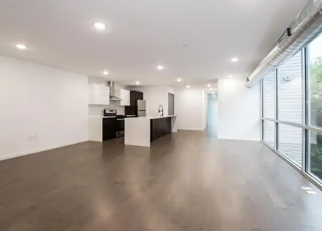 Property at 1525 N 7th St, Philadelphia, PA, 19122, 4 beds, 3 baths, [object Object]