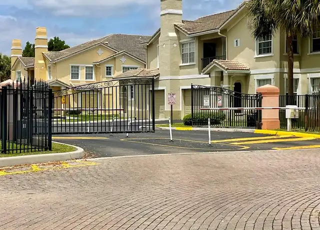 Property at 1712 Belmont Ln, North Lauderdale, FL, 33068, 2 beds, 2 baths, [object Object]