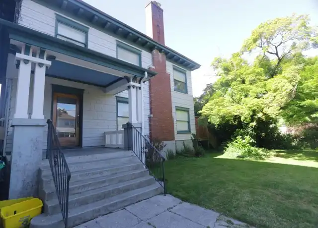 Property at 2158 NE Hancock St Unit 4, Portland, OR, 97212, 2 beds, 1 bath, [object Object]